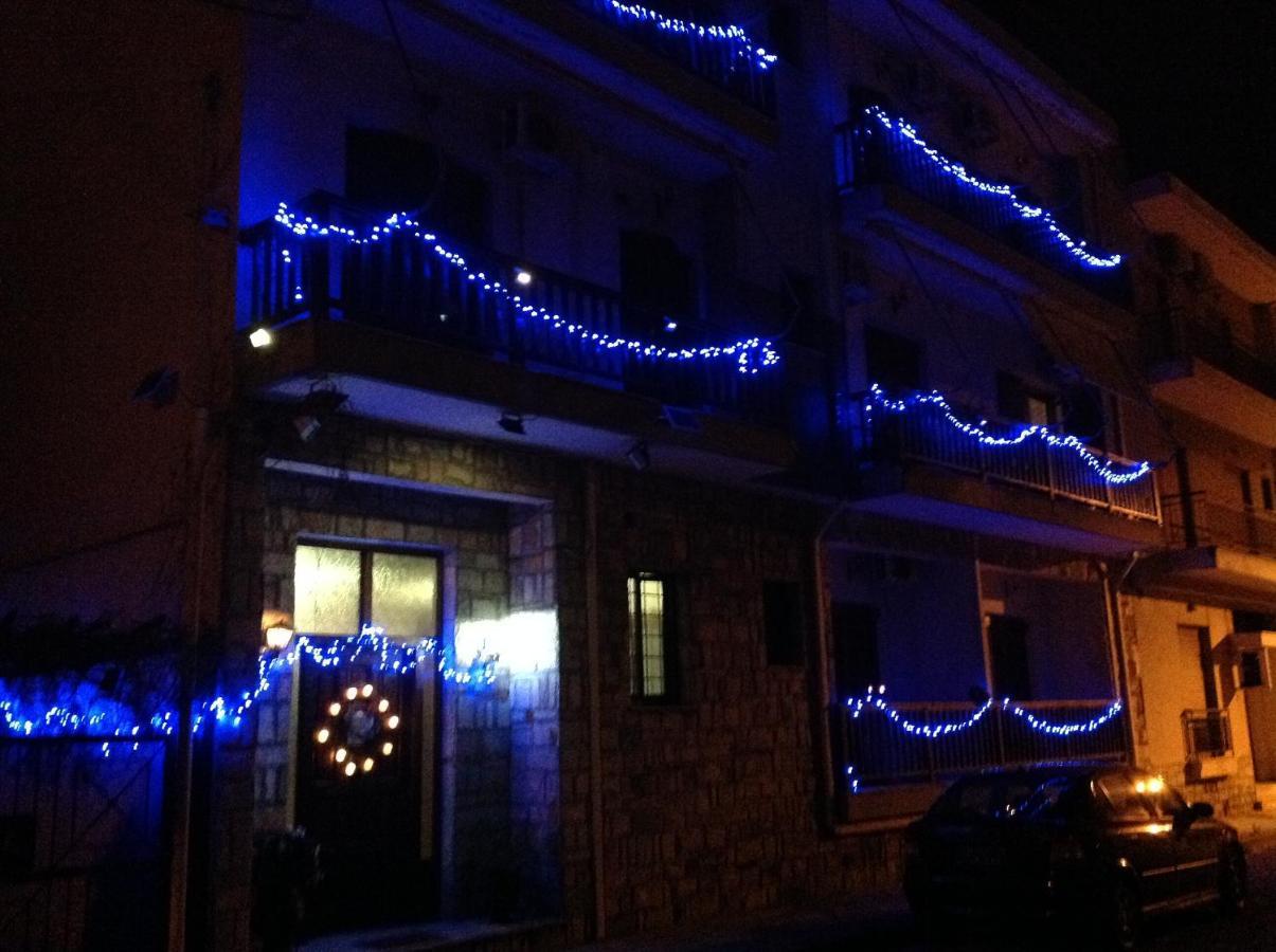 Filippos Apartments: Seaside Panoramic Views Agria Exterior photo
