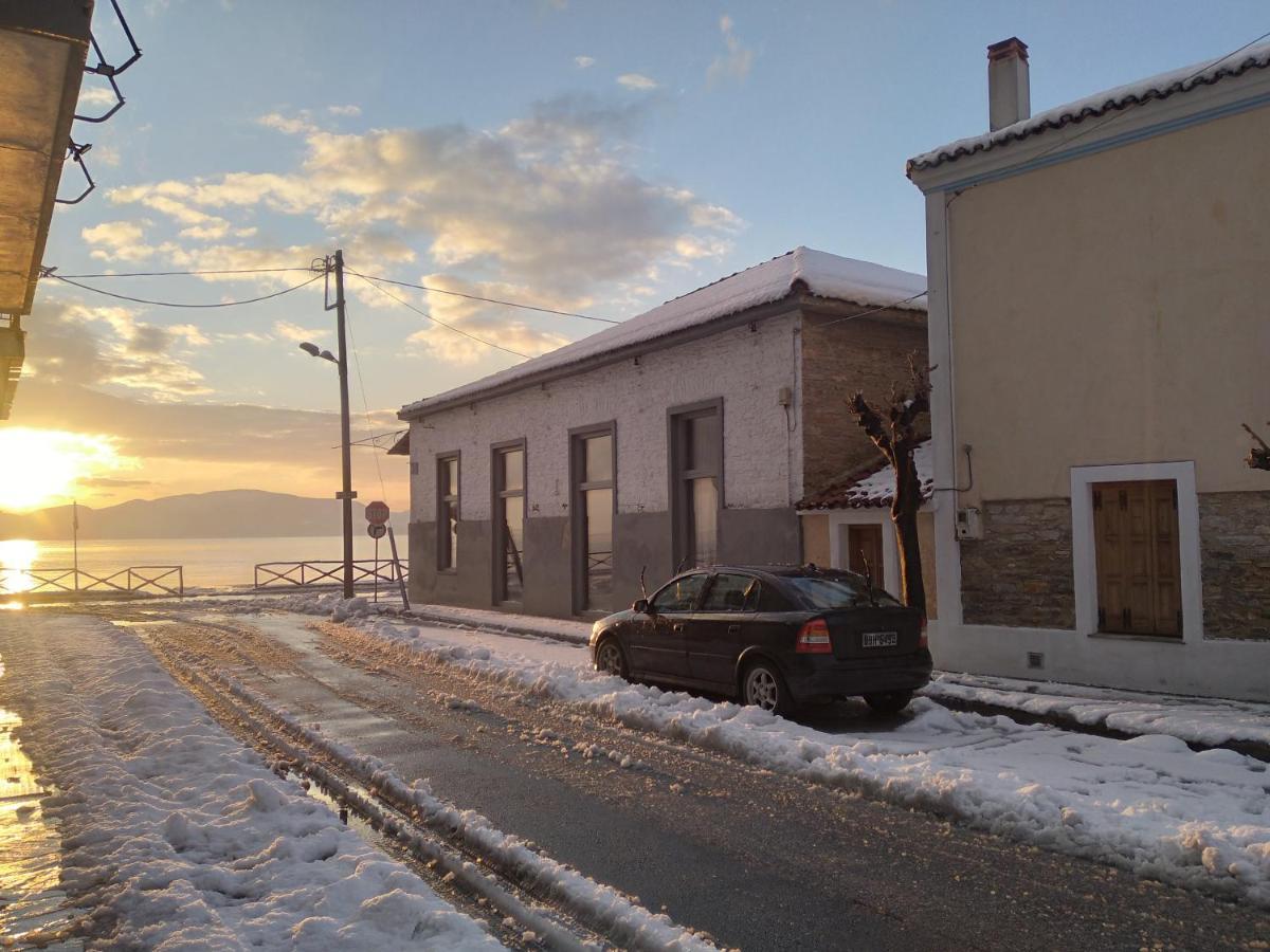 Filippos Apartments: Seaside Panoramic Views Agria Exterior photo